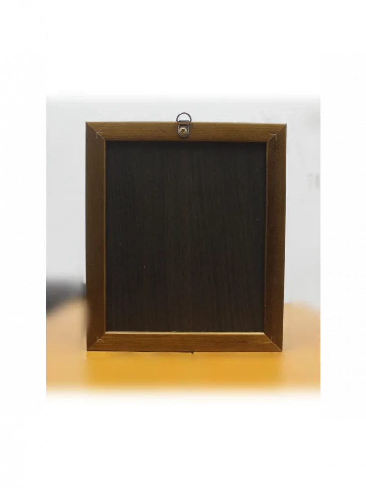 Киот для иконы размером 24*30*1,6 см
