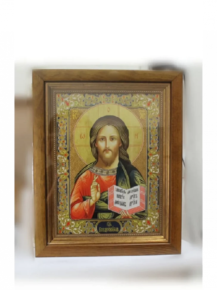 Киот для иконы размером 15.5×13.5×1.8 см с рамкой